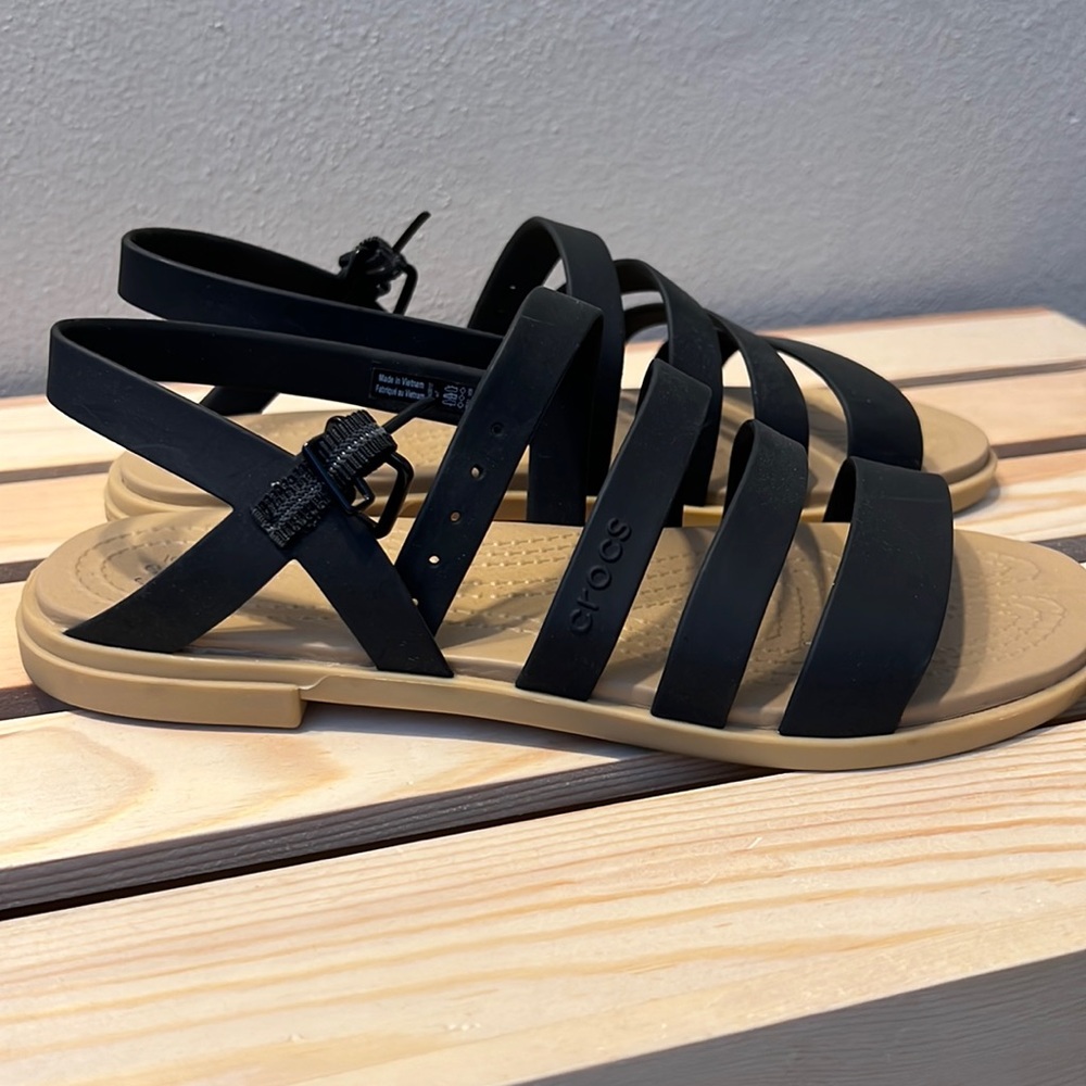 EUC Crocs Tulum sandal, size 7